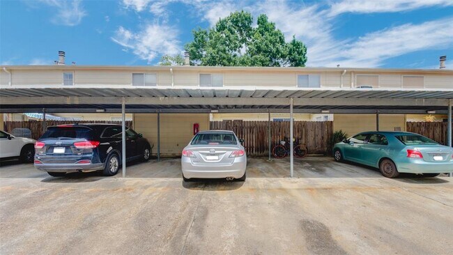 Building Photo - 8102 Amelia Rd