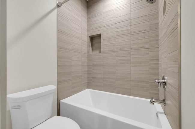 Building Photo - 1909 Elkhorn Dr