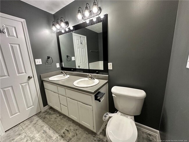 Building Photo - 3411 Hill St