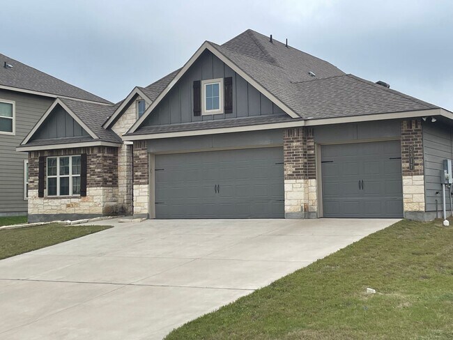Building Photo - 4 BEDROOM NEAR STILLHOUSE HOLLOW LAKE