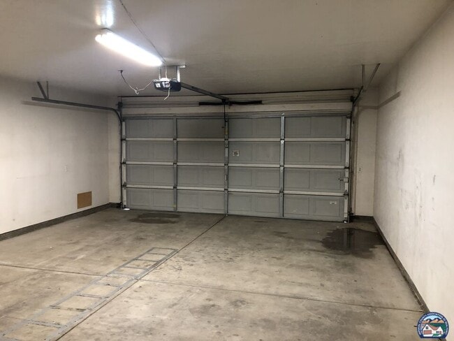 Building Photo - 310 A St