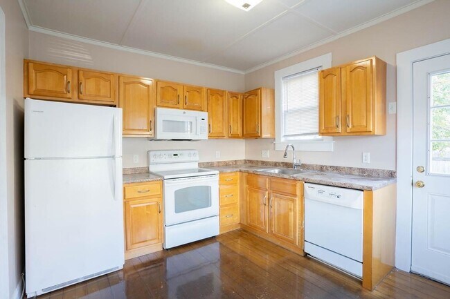 Building Photo - 9-11 Frederick St