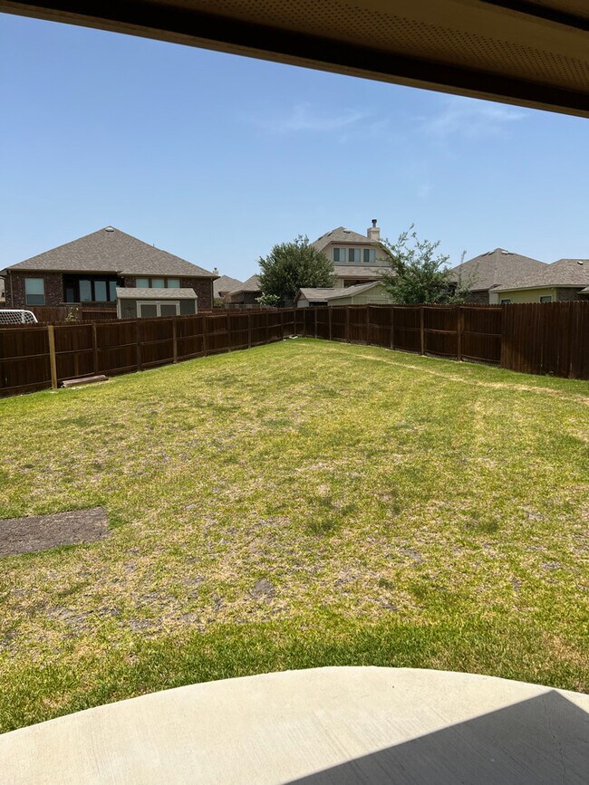 Building Photo - 2247 Sun Rim Way