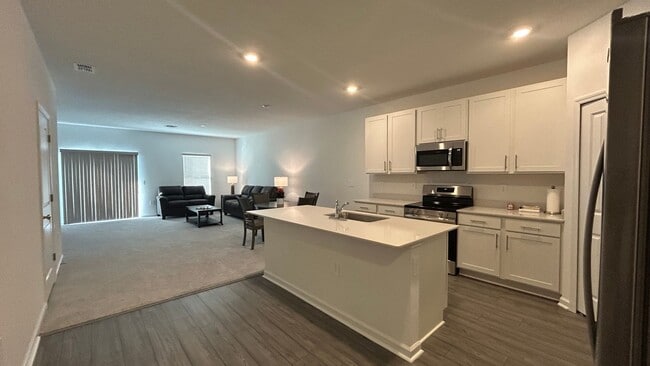 Building Photo - New construction!! Private Furnished Guest Suite & Office in NW Gainesville