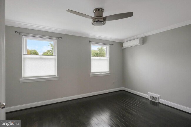 Building Photo - 3030 Manning St