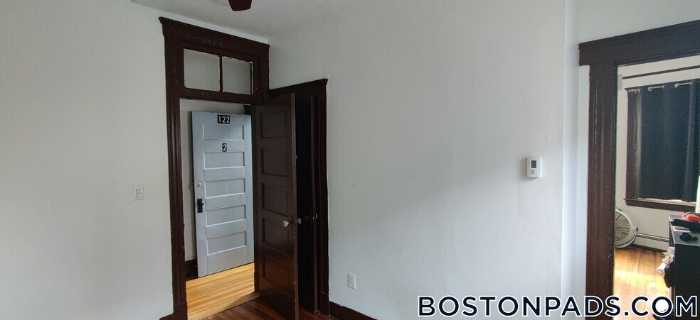 Building Photo - 122 Columbia St