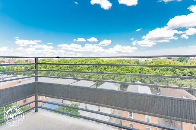 Building Photo - 581 Ocean Pkwy
