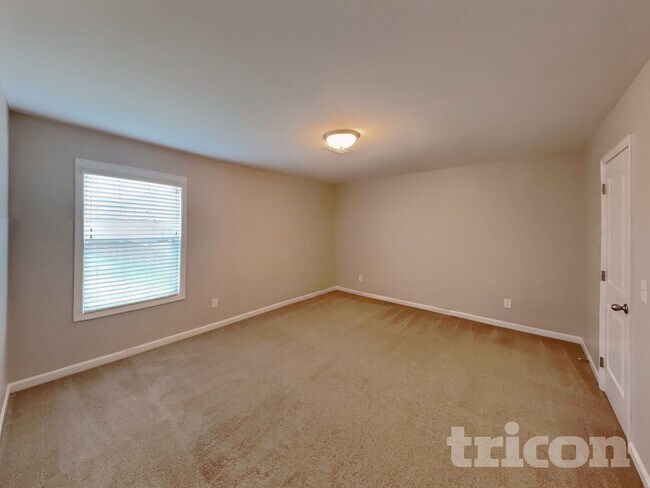 Building Photo - 920 Beverly Ct