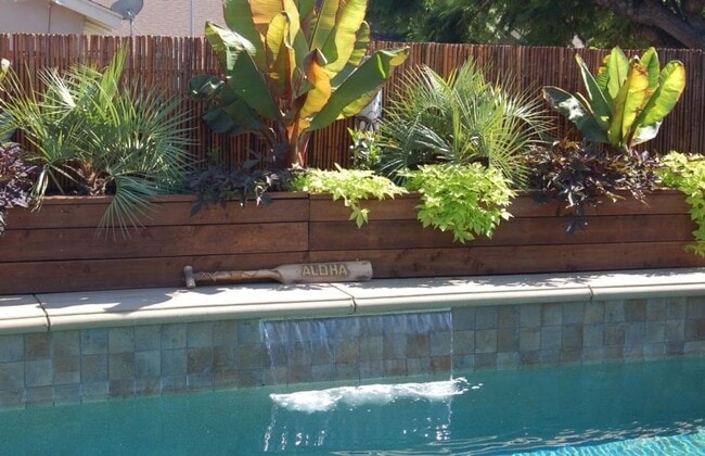 Building Photo - 1324 E Rose Ave