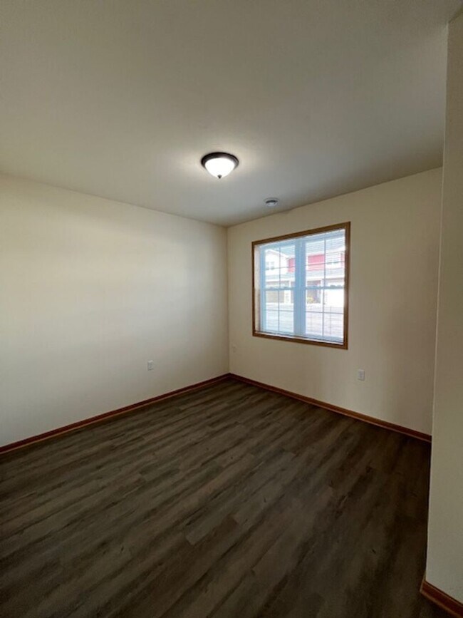 Building Photo - 312 Woodcrest Ln