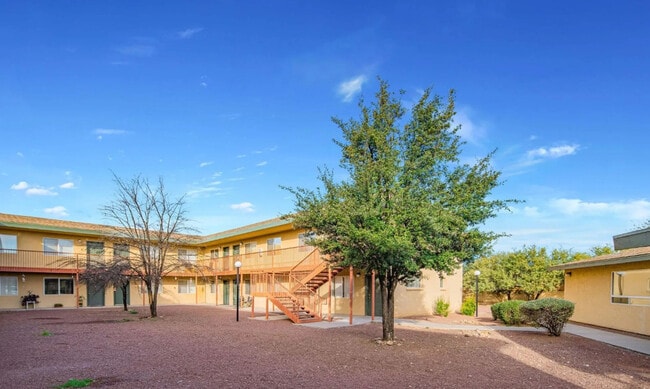 Building Photo - Casa Bonita