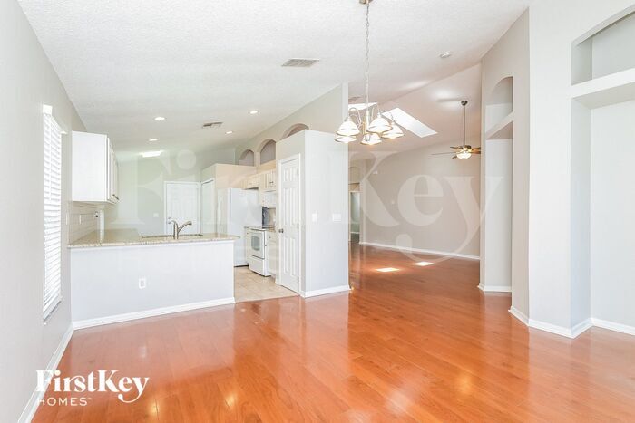 Building Photo - 2251 Mallory Cir