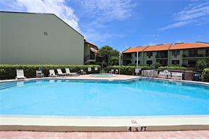 Building Photo - 1515 Pinellas Bayway S
