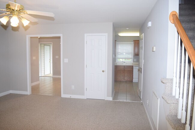 Building Photo - Hollar Duplex Conover
