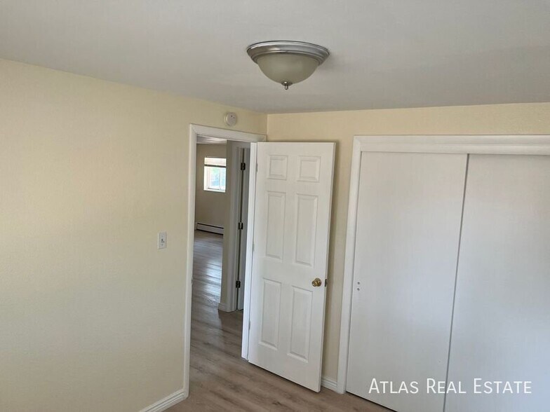 Building Photo - 2840 Montebello Dr W
