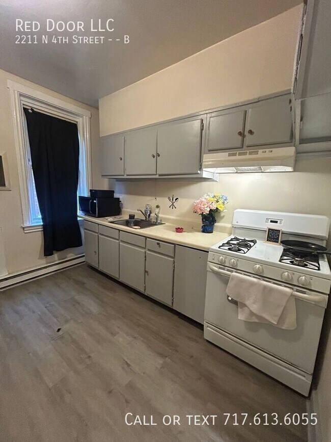 Building Photo - 2211 N 4th St