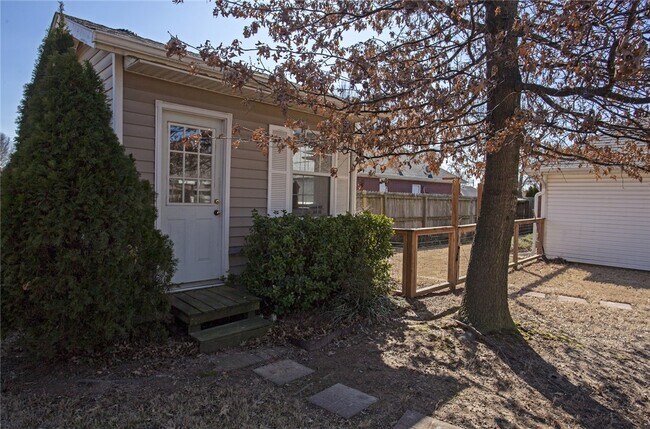 Building Photo - 304 Old Forge Dr