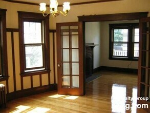 Building Photo - 28 Commonwealth Rd