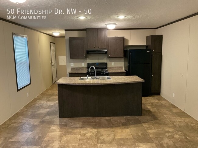 Building Photo - 50 Friendship Dr NW