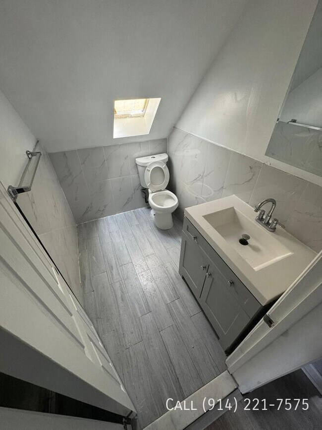 Building Photo - 104 Buena Vista Ave