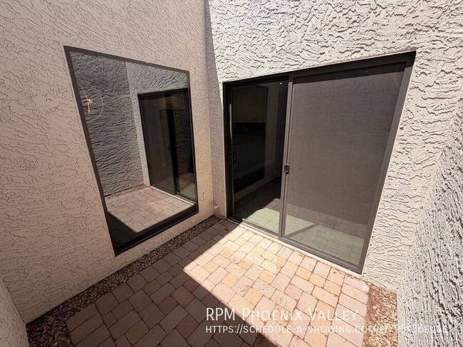 Building Photo - 7826 E San Miguel Ave