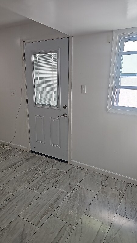 Building Photo - 1415 Bush Rd
