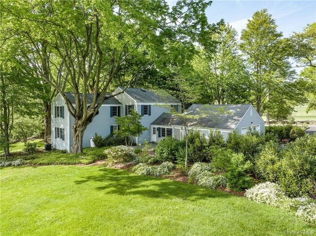 Building Photo - 11 Sunset Ln