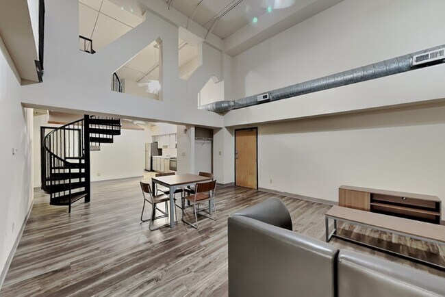 Building Photo - 119 Stanton Ave