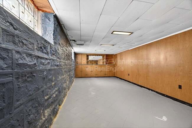 Building Photo - 44 Jendale Ct
