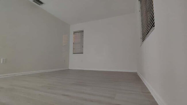 Building Photo - 2707 Lowson Blvd