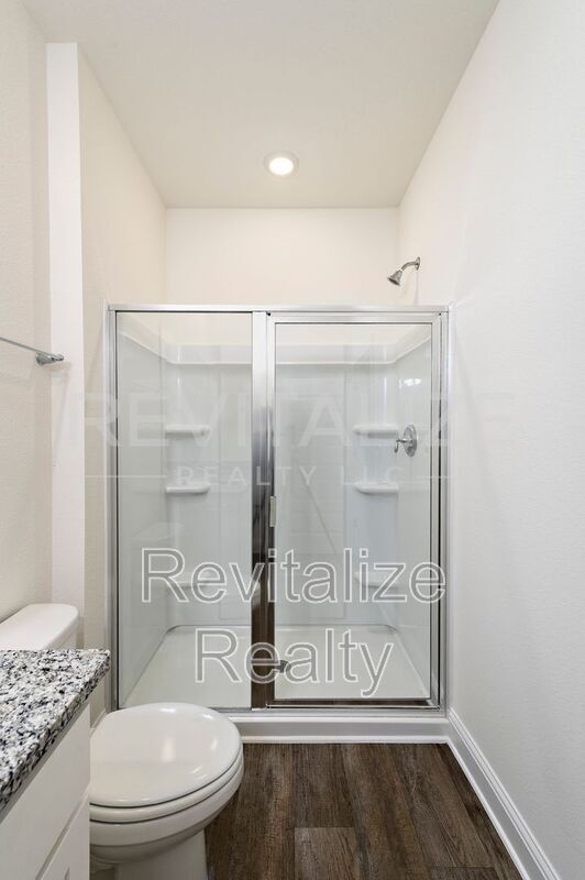 Building Photo - 13330 Shea Cir