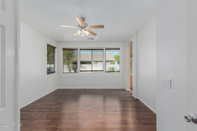 Building Photo - 14440 W Redfield Rd