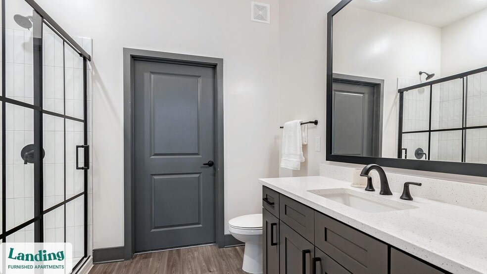 Building Photo - 944 Broadcast Pl