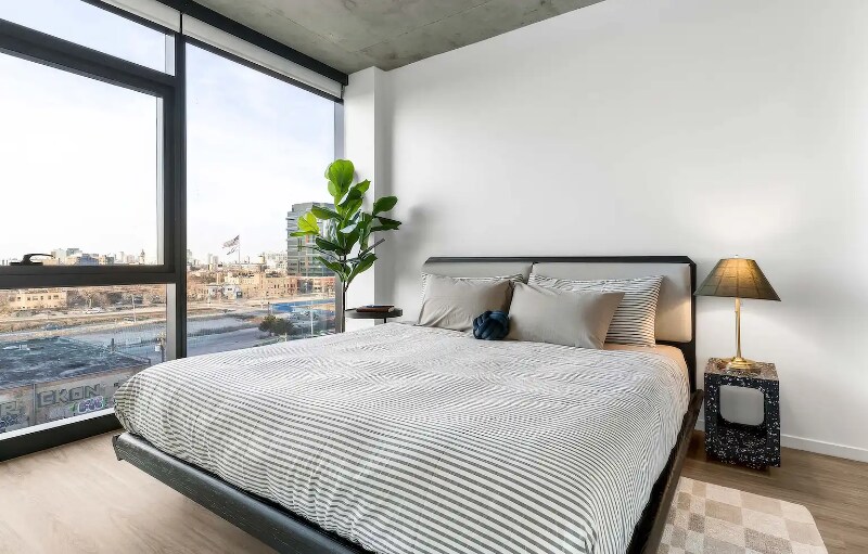 Building Photo - 219 N Elizabeth St