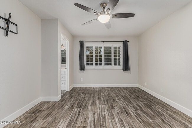 Building Photo - 3217 N Ellis St