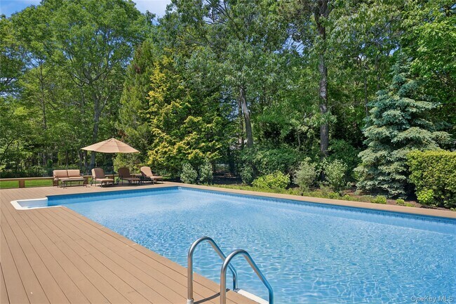 Building Photo - 8 Indian Pipe Dr