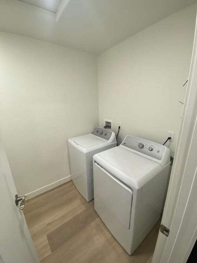 Building Photo - 3 bedroom- 2 bath 4 Plex - Brand New Construction