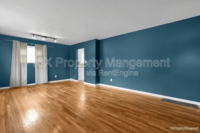 Building Photo - 1341 Coburg Rd