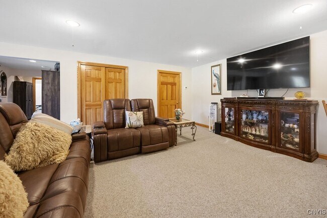 Building Photo - 5479 Lake Rd