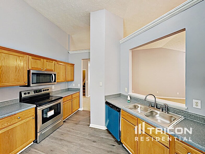 Building Photo - 420 Heathcliff Ct