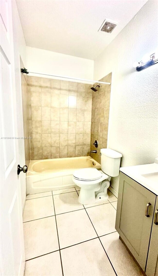 Building Photo - 28452 SW 141st Pl