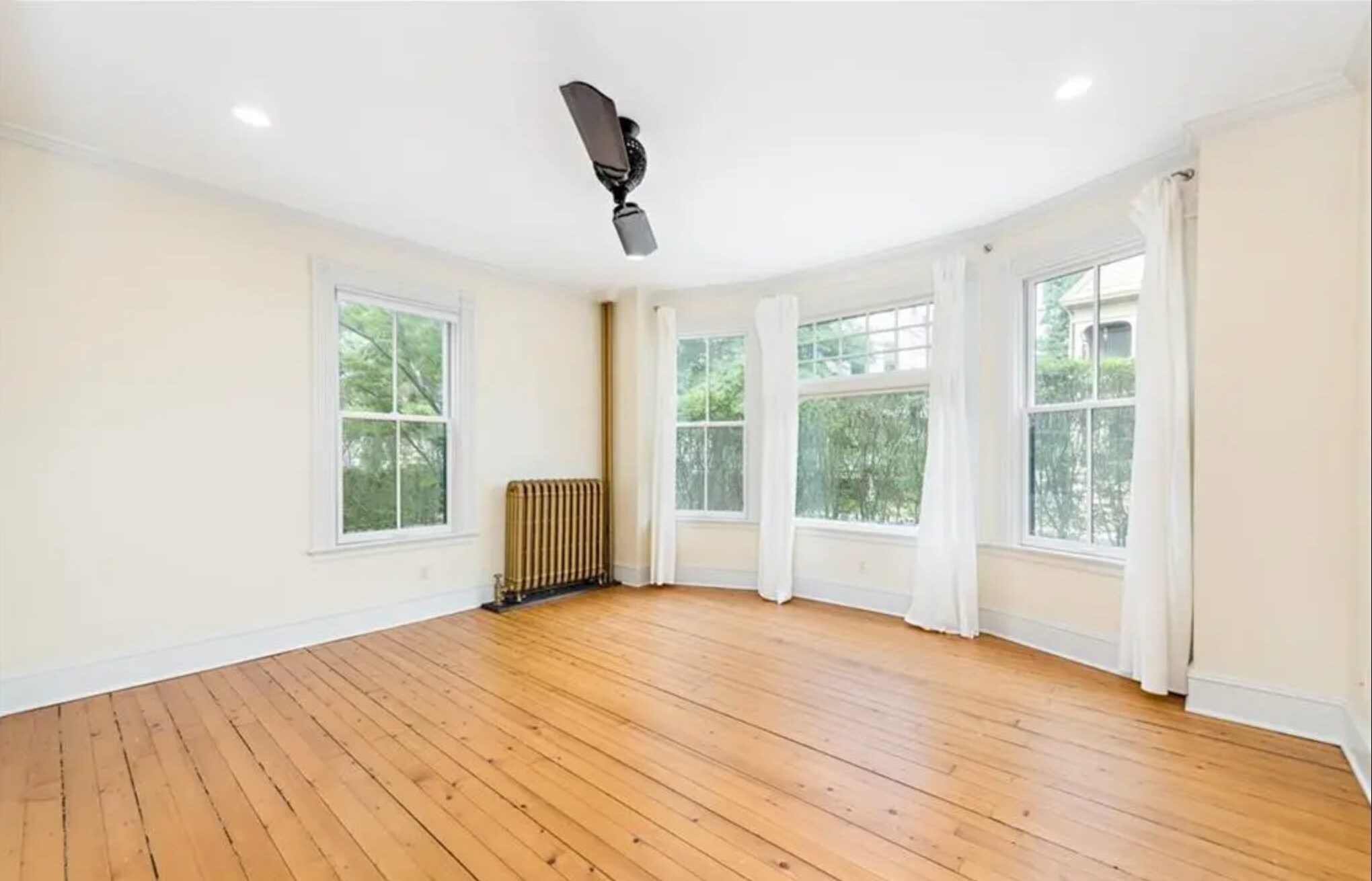 Building Photo - 17 Lincoln St