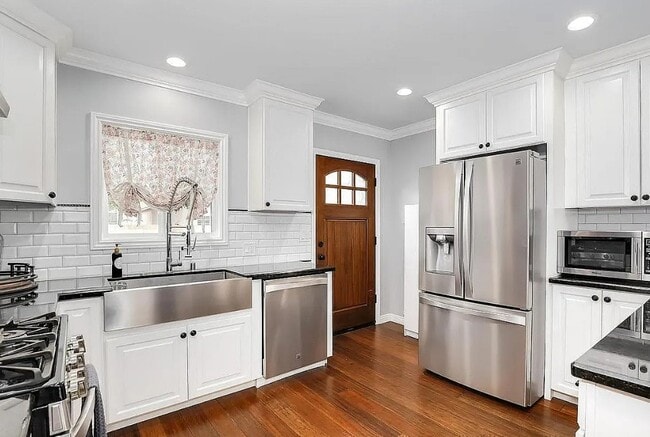 Building Photo - 13927 Leibacher Ave