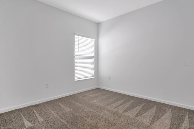 Building Photo - 668 Sand Pne Ln