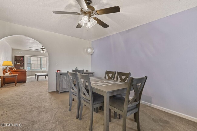 Building Photo - 4713 Sun Valley Dr