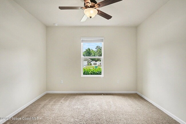 Building Photo - 2650 Falcon Ln