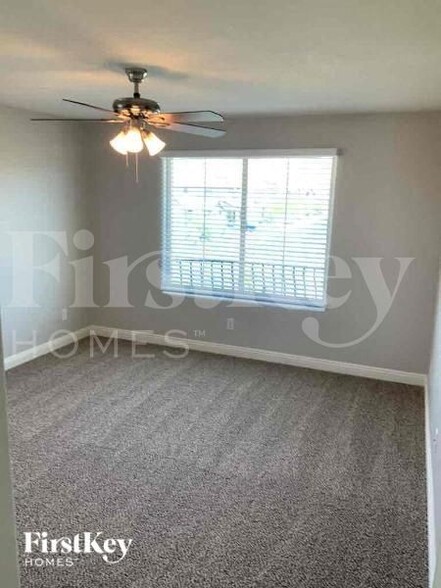Building Photo - 11458 S 176th Dr