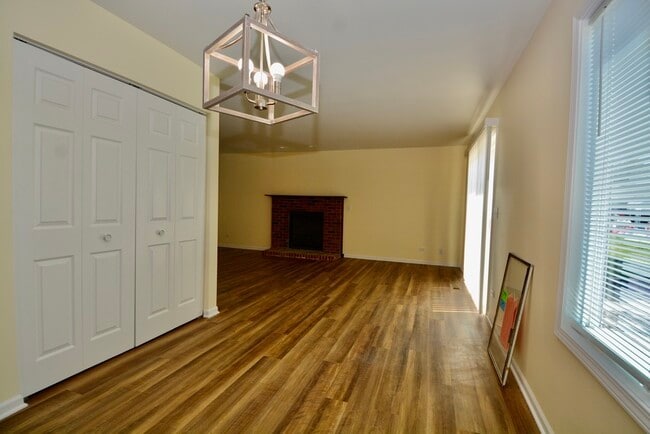 Building Photo - 1776 Brookdale Rd