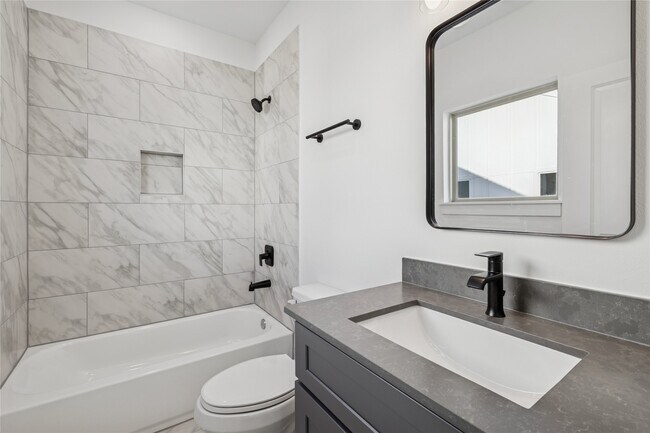 Building Photo - 113 Milby St