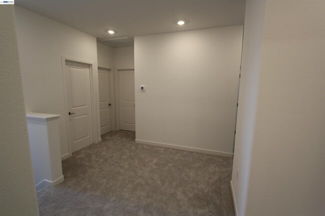 Building Photo - 1008 Osprey Dr